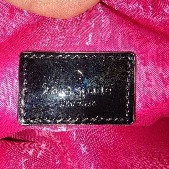 Kate Spade New York Nwt Penn Valley Amy Patent striped crossbody bag purse - Picture 3 of 9